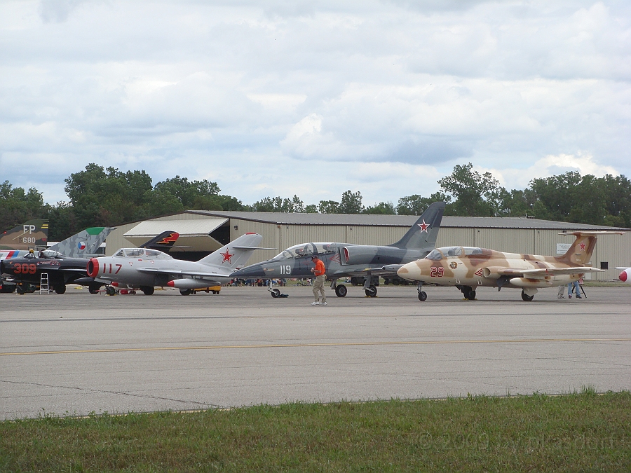 Willow Run Airshow [2009 July 18] 088.JPG - Scenes from the Thunder Over Michigan Air Show at Willow Run Airport